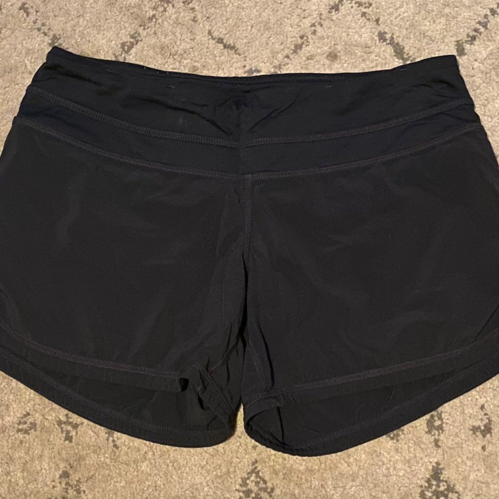 Lululemon 4" Swiftly Run Shorts - Black - Size 6